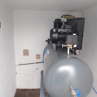 Compresor de aire en habitación de seguridad