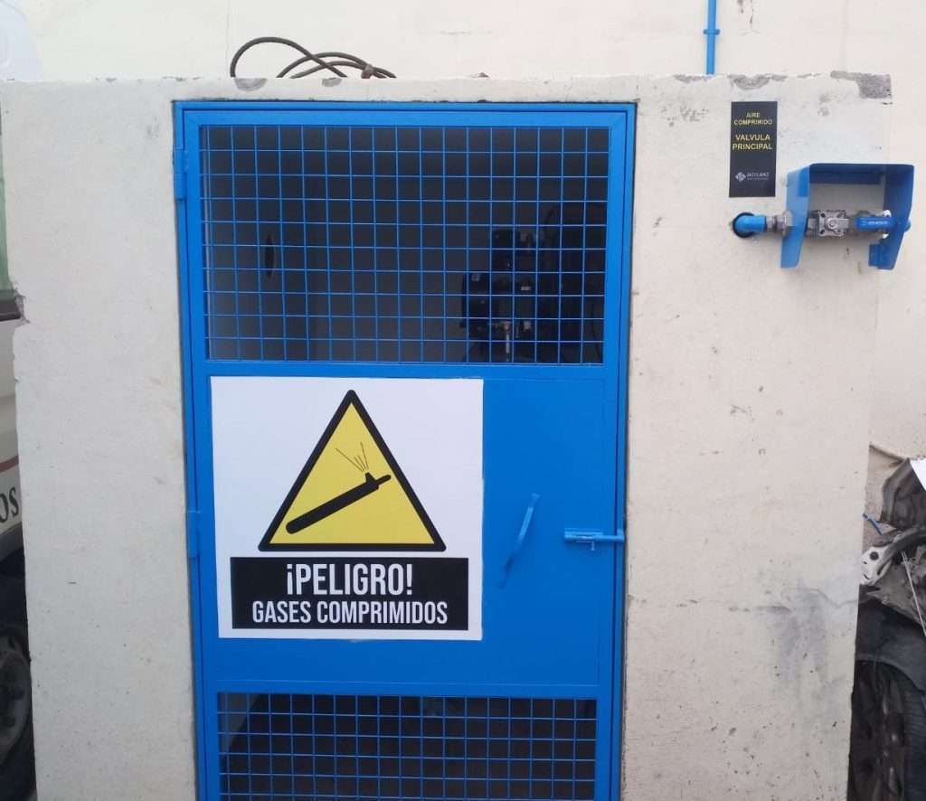 puerta de seguridad para instalacion de aire a presión